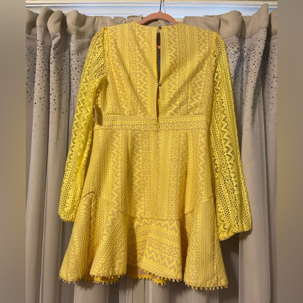 Brand: Charlotte Russe 
Size: L, PTP- 17”, Length- 33”, Waist- 15”
Color: Yellow - Picture 4 of 4